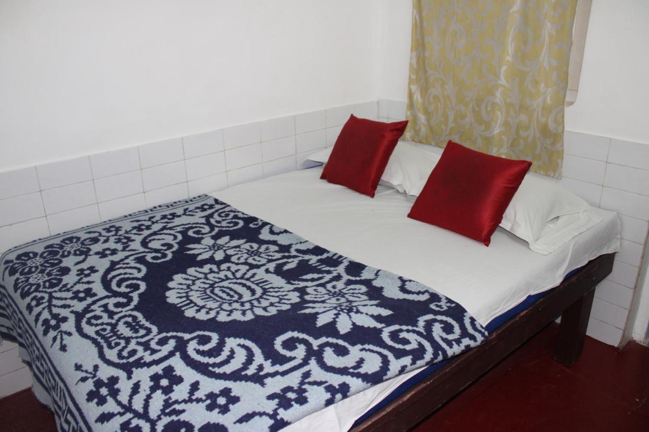 Balaji Guest House بونديتْشيري المظهر الخارجي الصورة