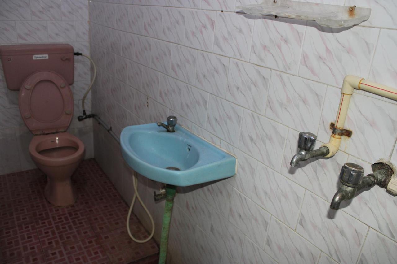 Balaji Guest House بونديتْشيري المظهر الخارجي الصورة