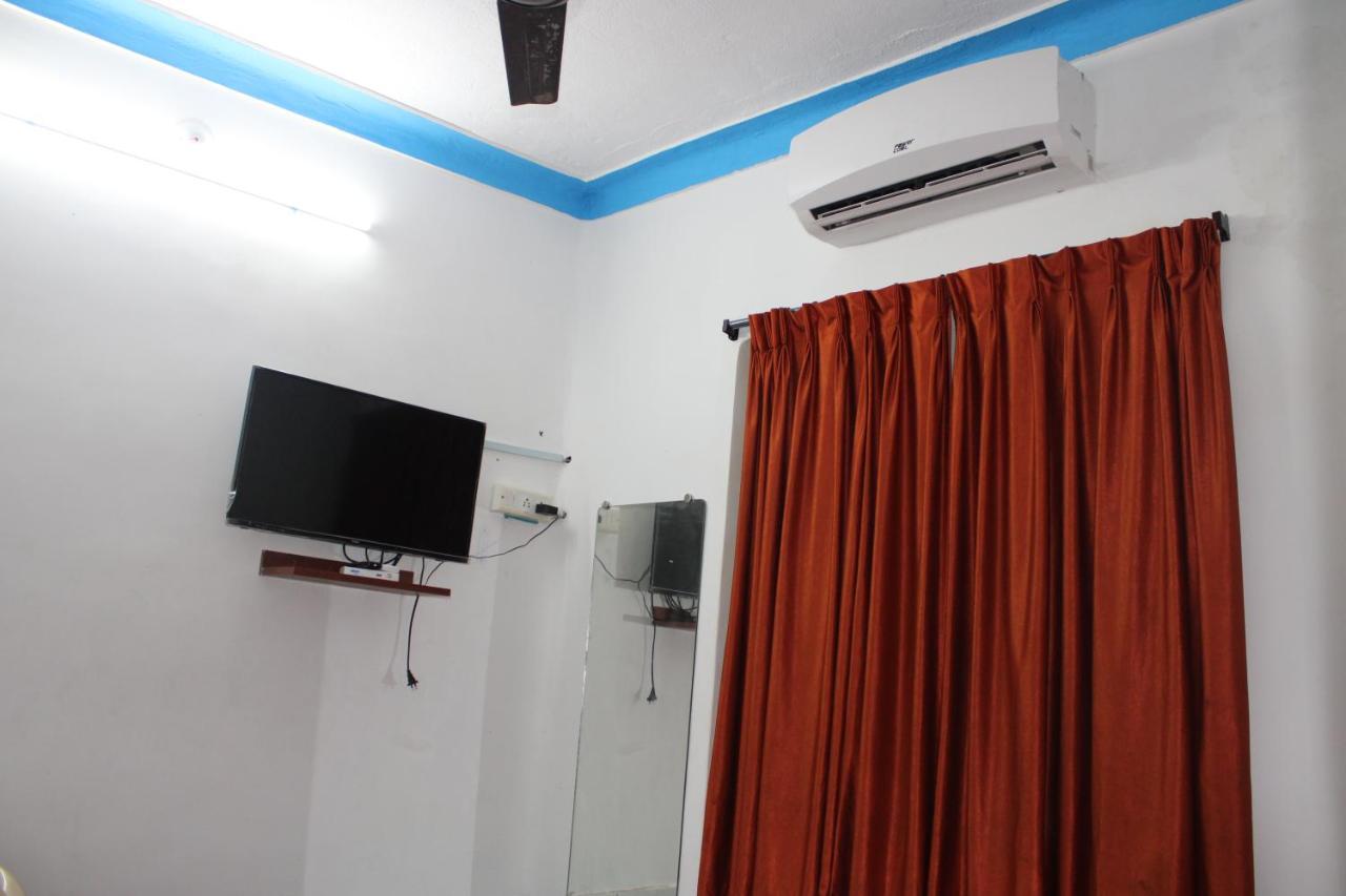Balaji Guest House بونديتْشيري المظهر الخارجي الصورة