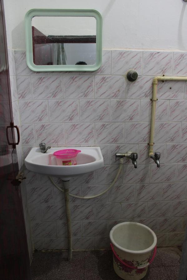 Balaji Guest House بونديتْشيري المظهر الخارجي الصورة