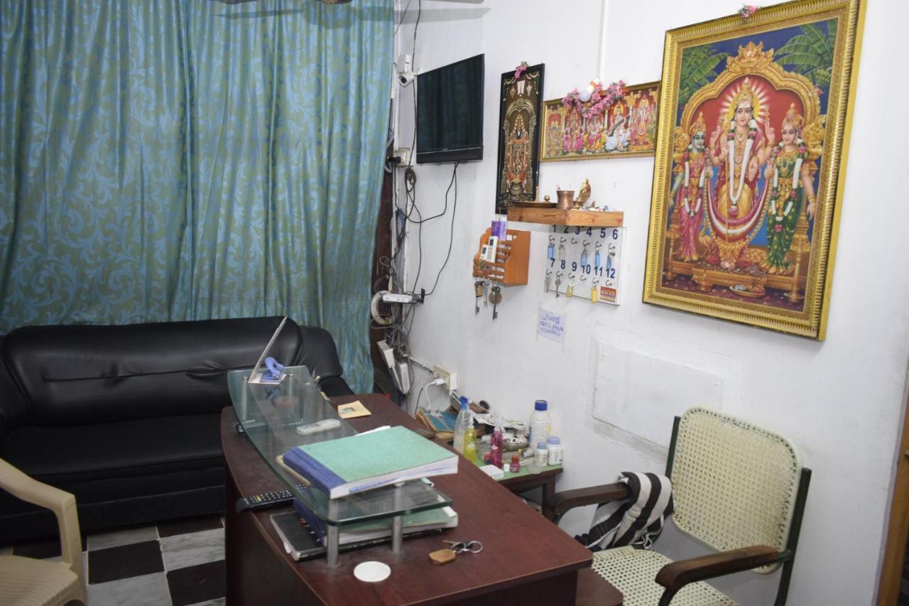 Balaji Guest House بونديتْشيري المظهر الخارجي الصورة