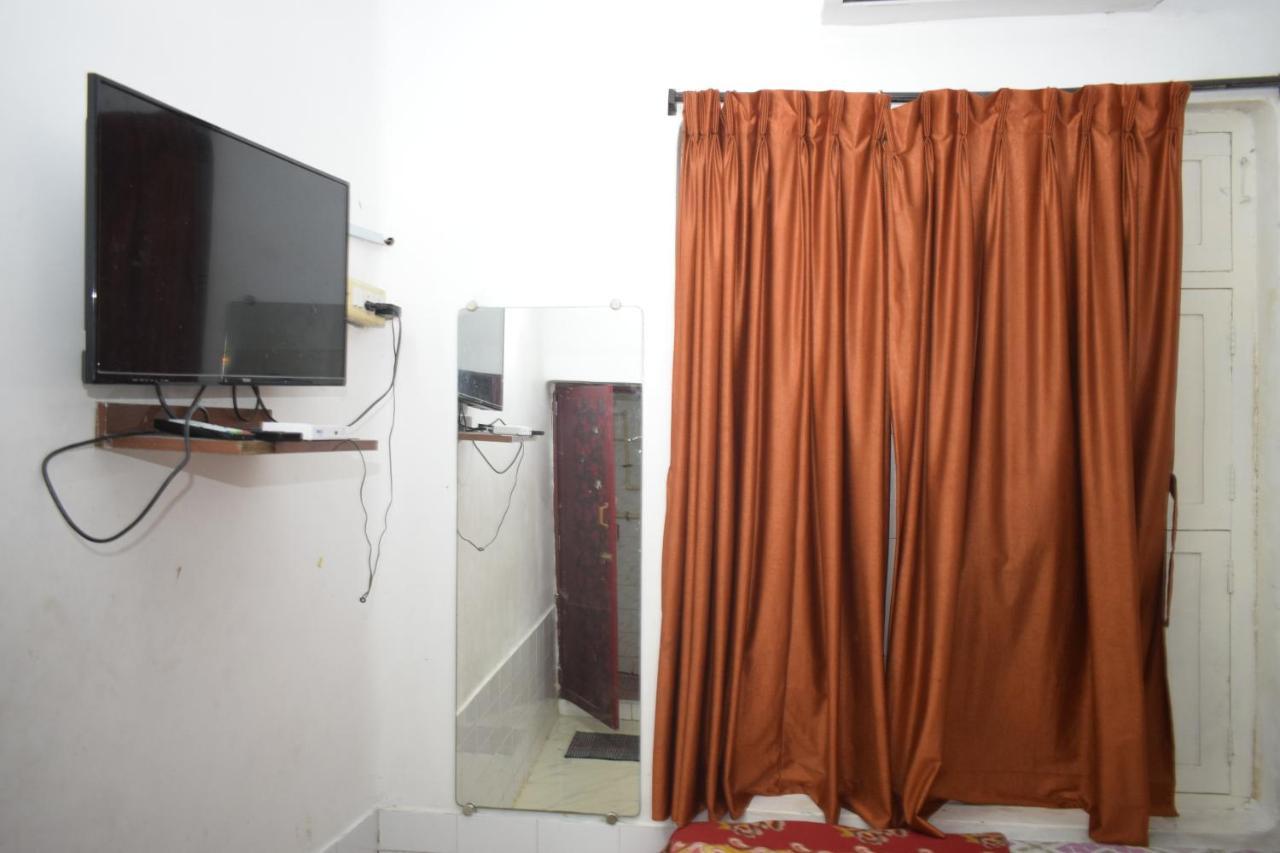 Balaji Guest House بونديتْشيري المظهر الخارجي الصورة